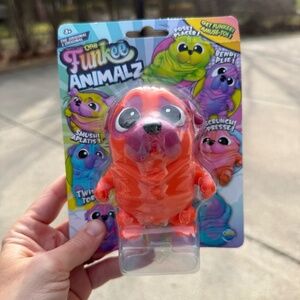 Orb Stretchy Funkee Animalz Mega Puppy | Orange